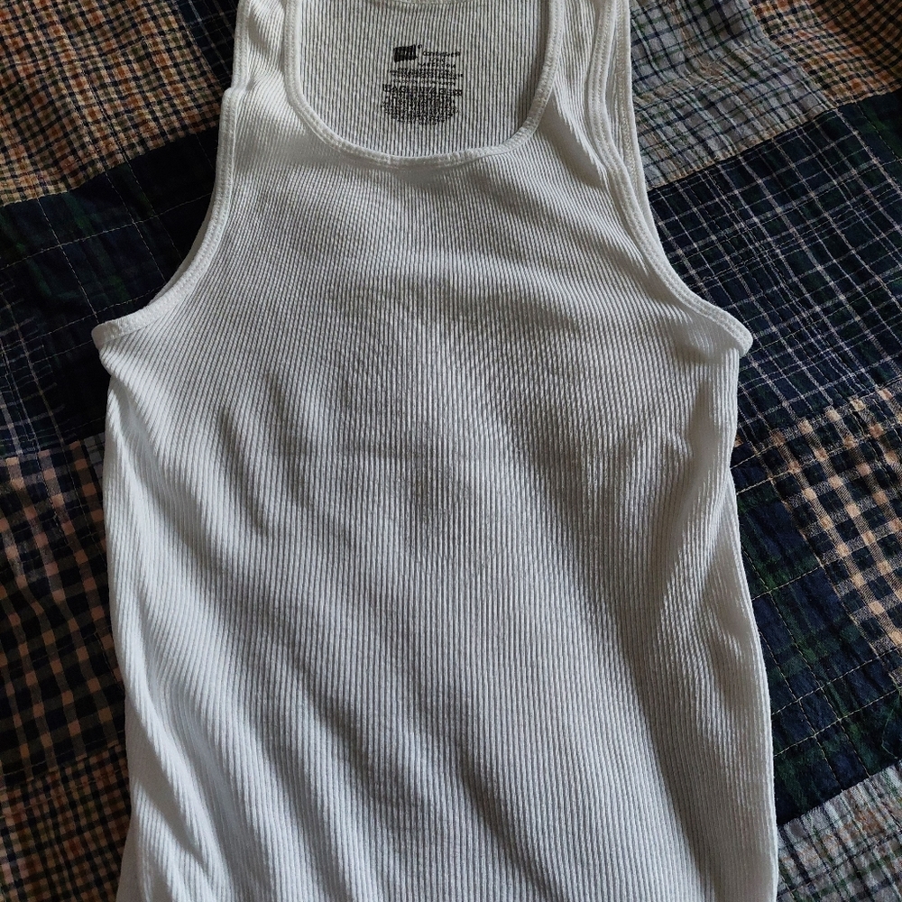 Lot of 10 ribbed tanks